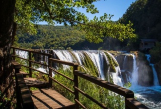 BIHAĆ, NP UNA I JAPODSKI OTOCI