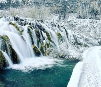 ZIMA NA PLITVIČKIM JEZERIMA
