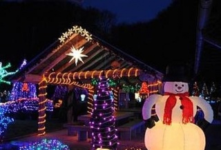 ADVENT U ZOO ZAGREB I ČAROLIJA SVJETLA ČAZMA